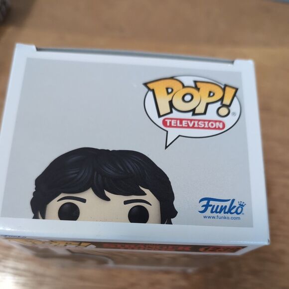 Funko Pop! Vinyl: Stranger Things - Mike #1239 - Picture 6 of 6